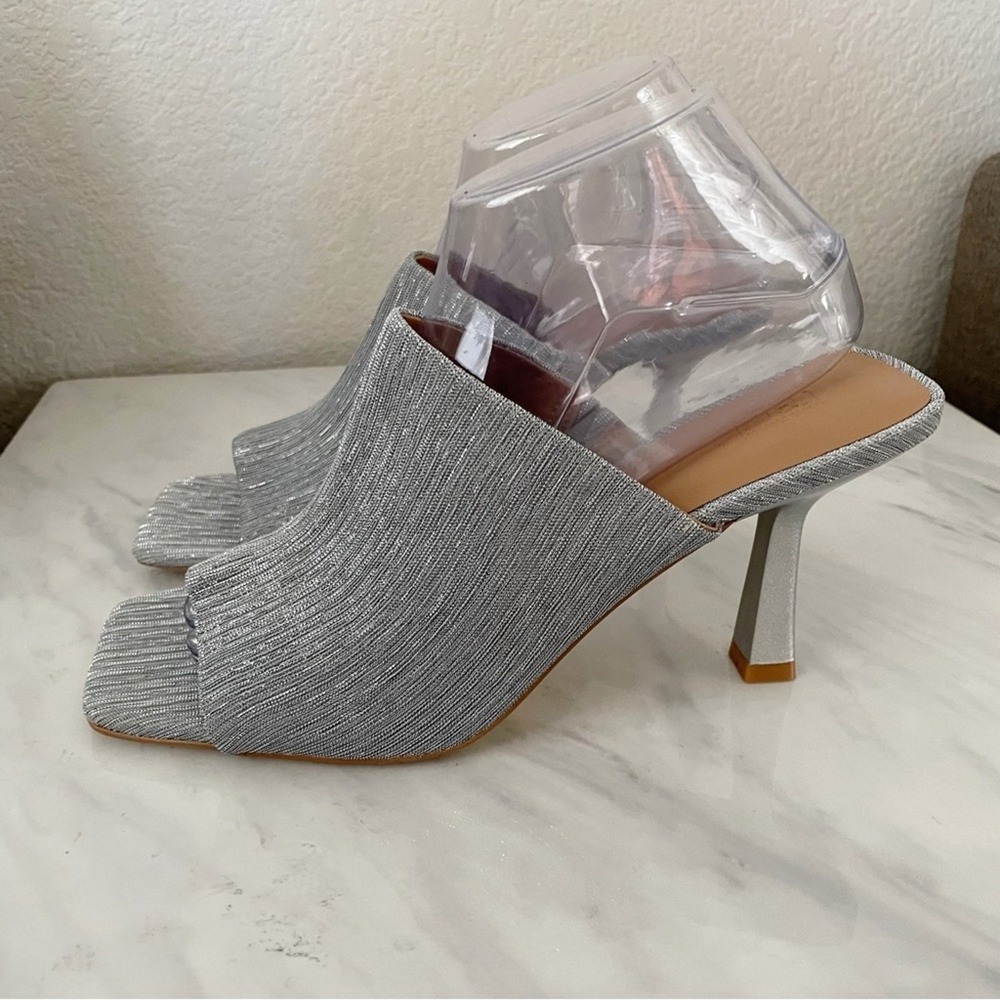 Nordstrom Rack Metallic Slide On Mules Sandals Silver Size 9